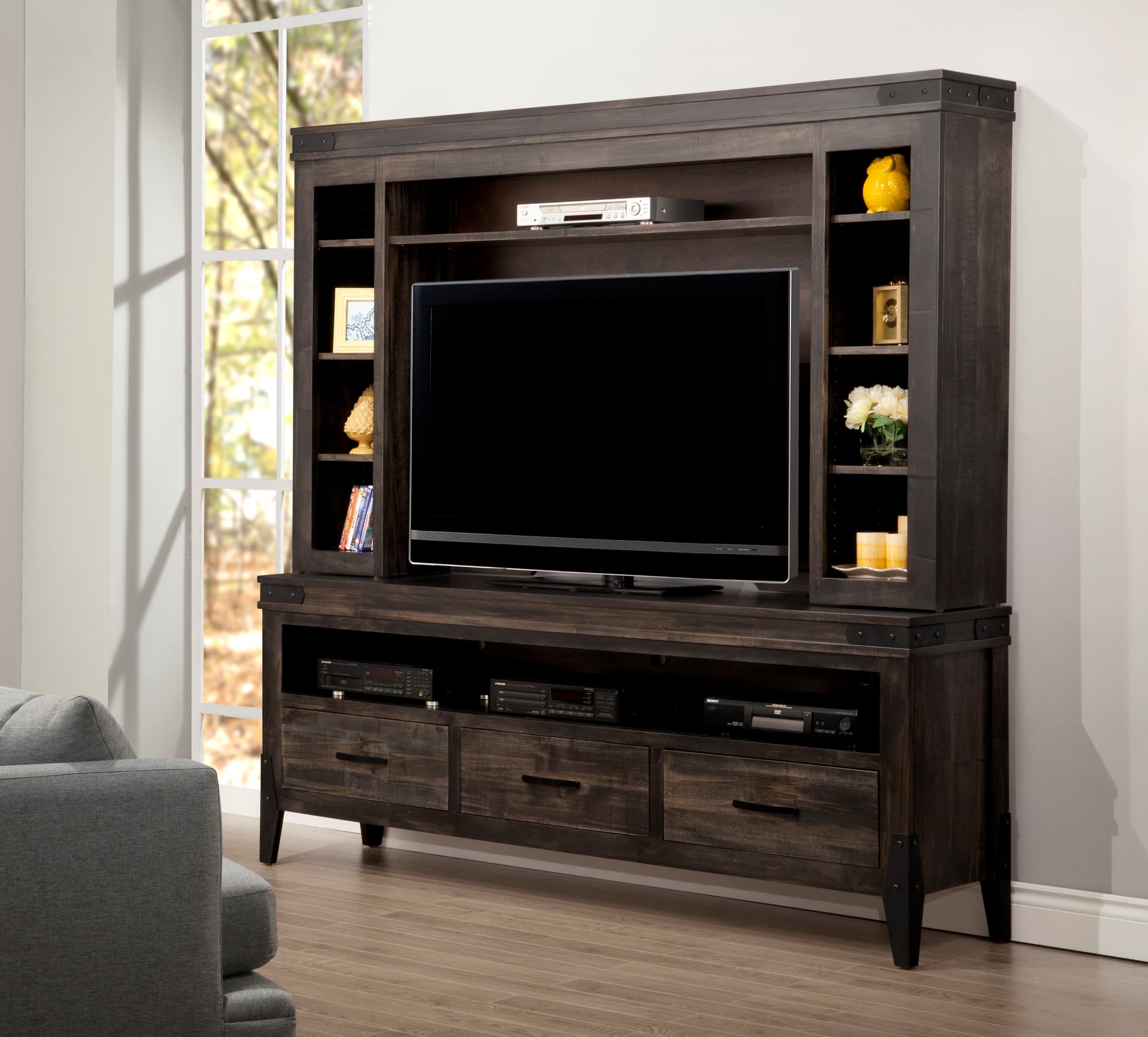 Chattanooga 72" Entertainment Unit w/Hutch by Handstone