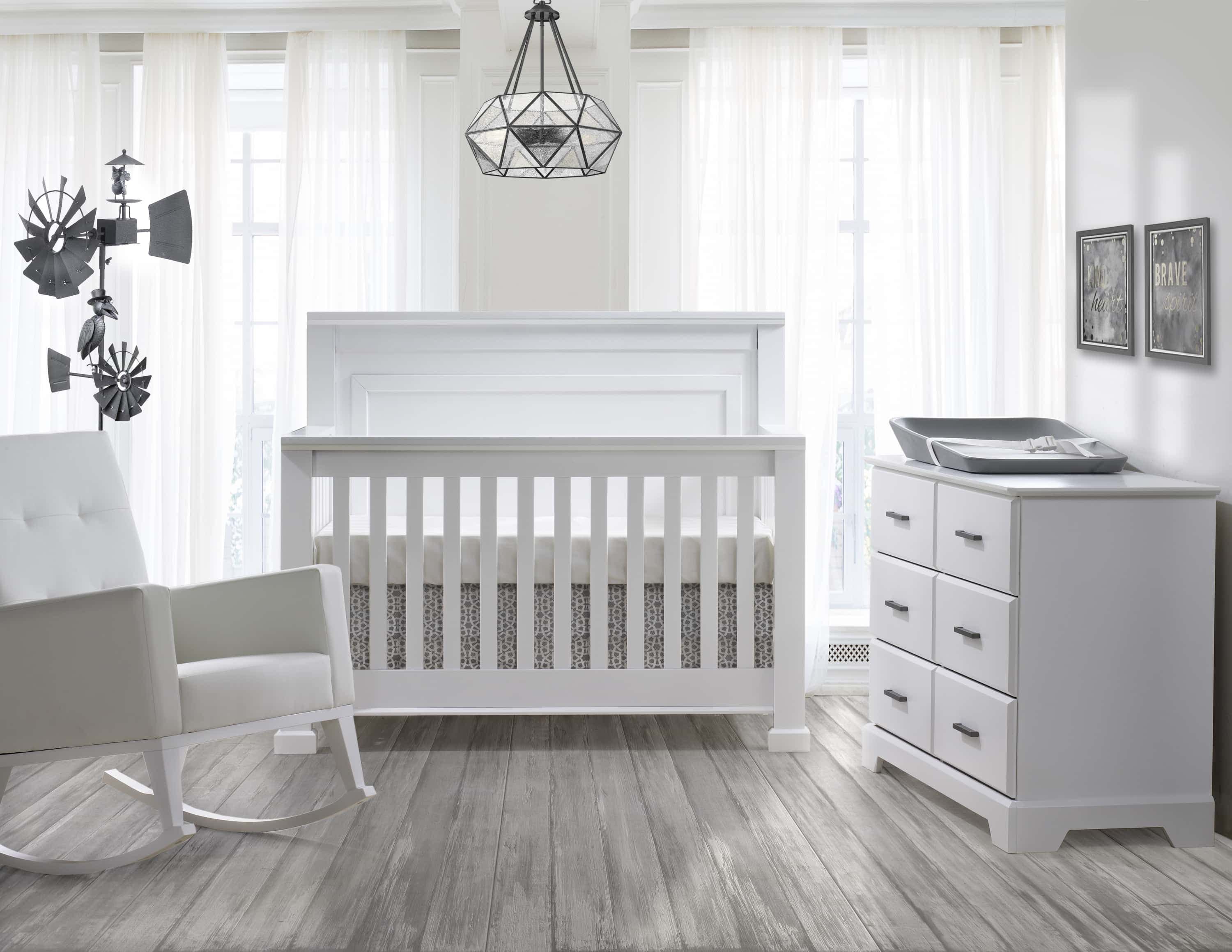 Taylor Convertible Crib by Natart