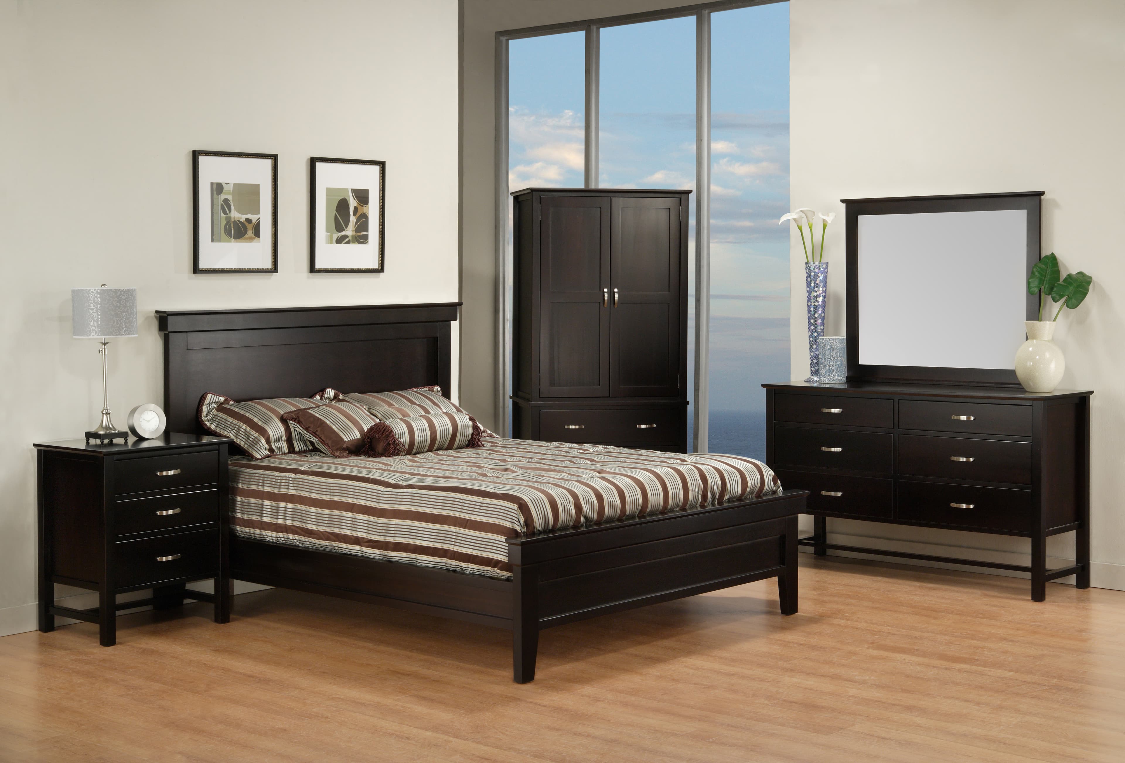 Brooklyn Bed w/Low Footboard by Handstone