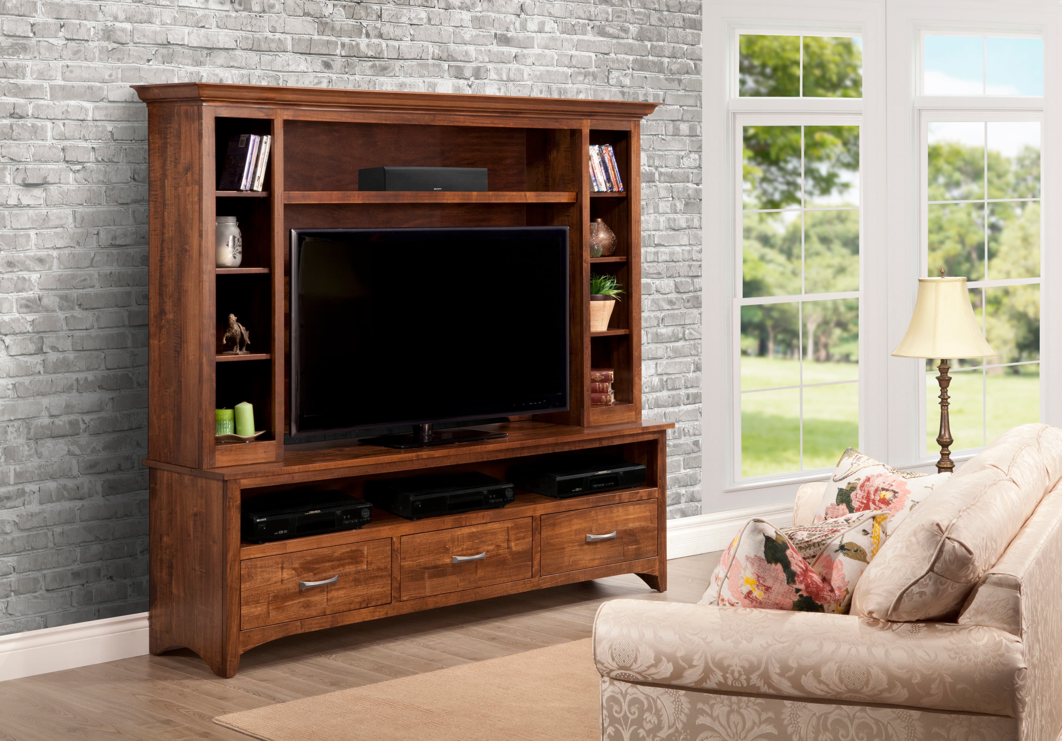 Glengarry 81" Entertainment Unit w/Hutch by Handstone