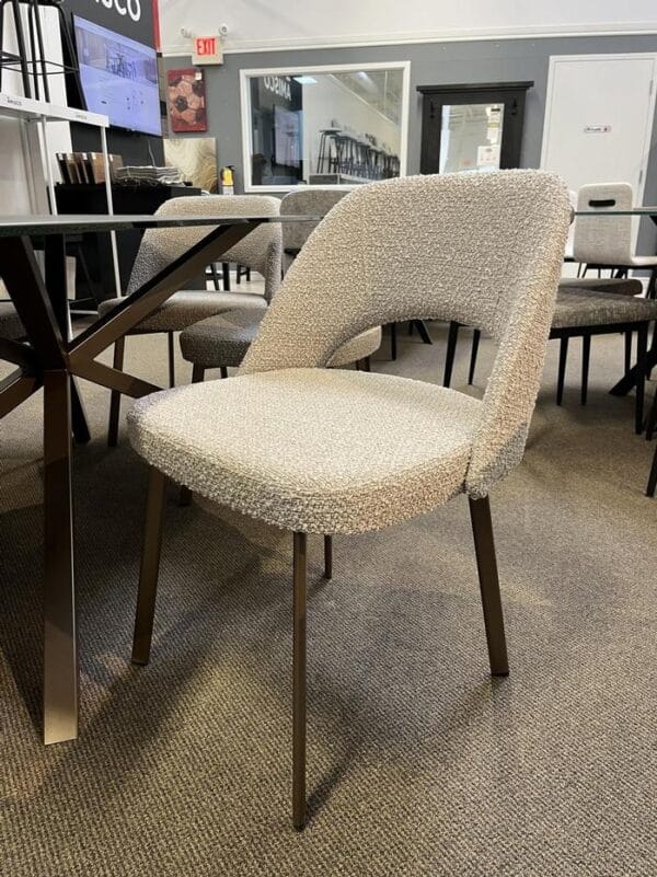 Asterisk Dining Table by Amisco - Image 5