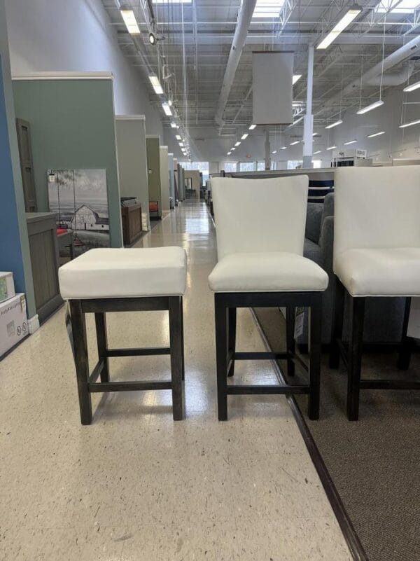 24" Swivel Counter Stools by Bermex - Image 5
