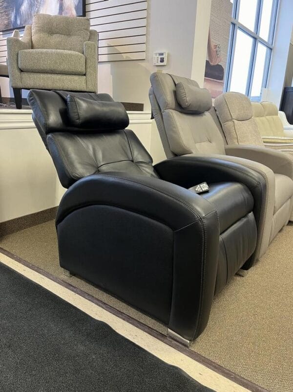 Zero Gravity Chair w/Air Massage & Heat by Palliser - Image 4