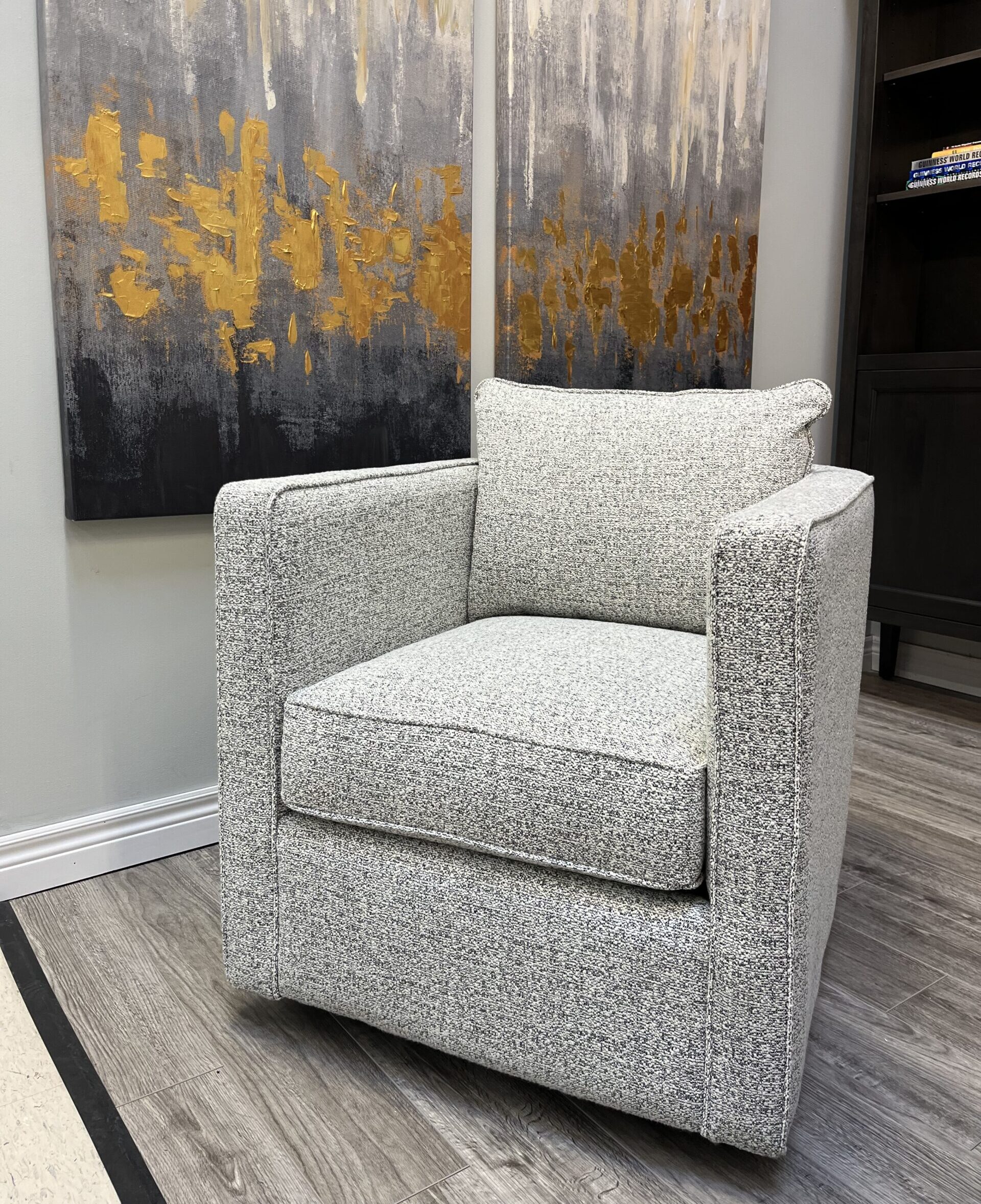 2050 Swivel Chair by Decor-Rest