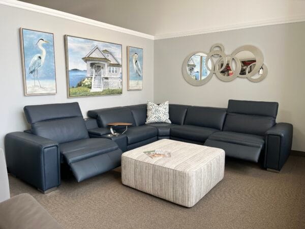 Titan Power Recliner Sectional by Palliser - Image 4