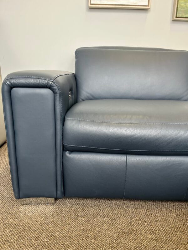 Titan Power Recliner Sectional by Palliser - Image 13