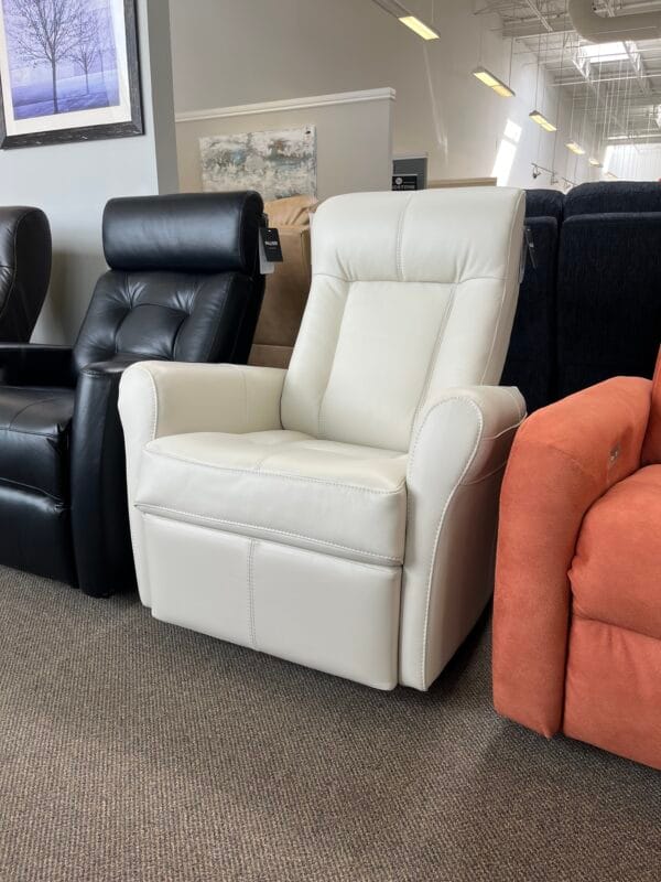 Yellowstone II Swivel, Glider, Pw Recliner Chair by Palliser