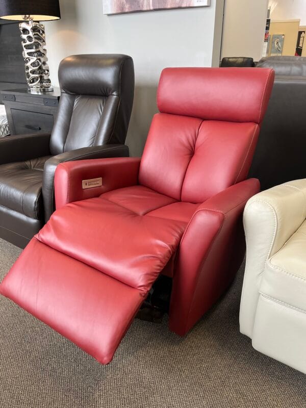 Prodigy II Wallhugger Pw Recliner Chair by Palliser - Image 2