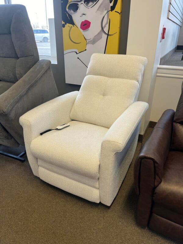 Granville Power Lift Chair by Palliser - Image 3