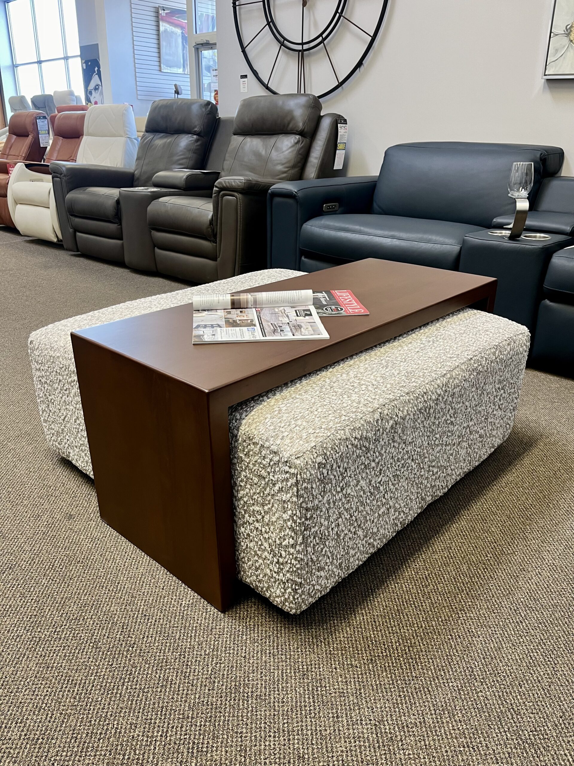 2283 Ottoman by Decor-Rest