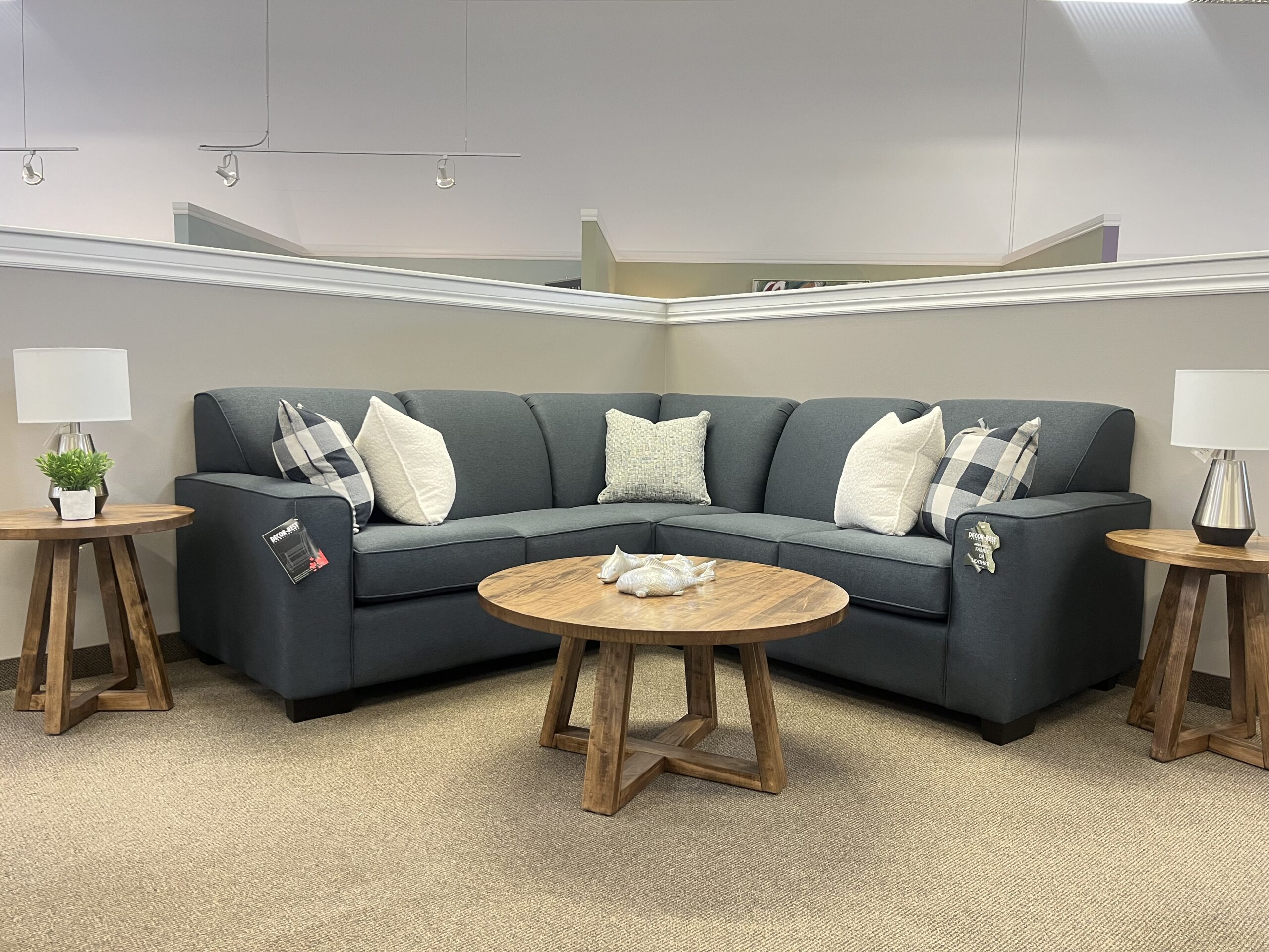 2705 Sectional by Decor-Rest