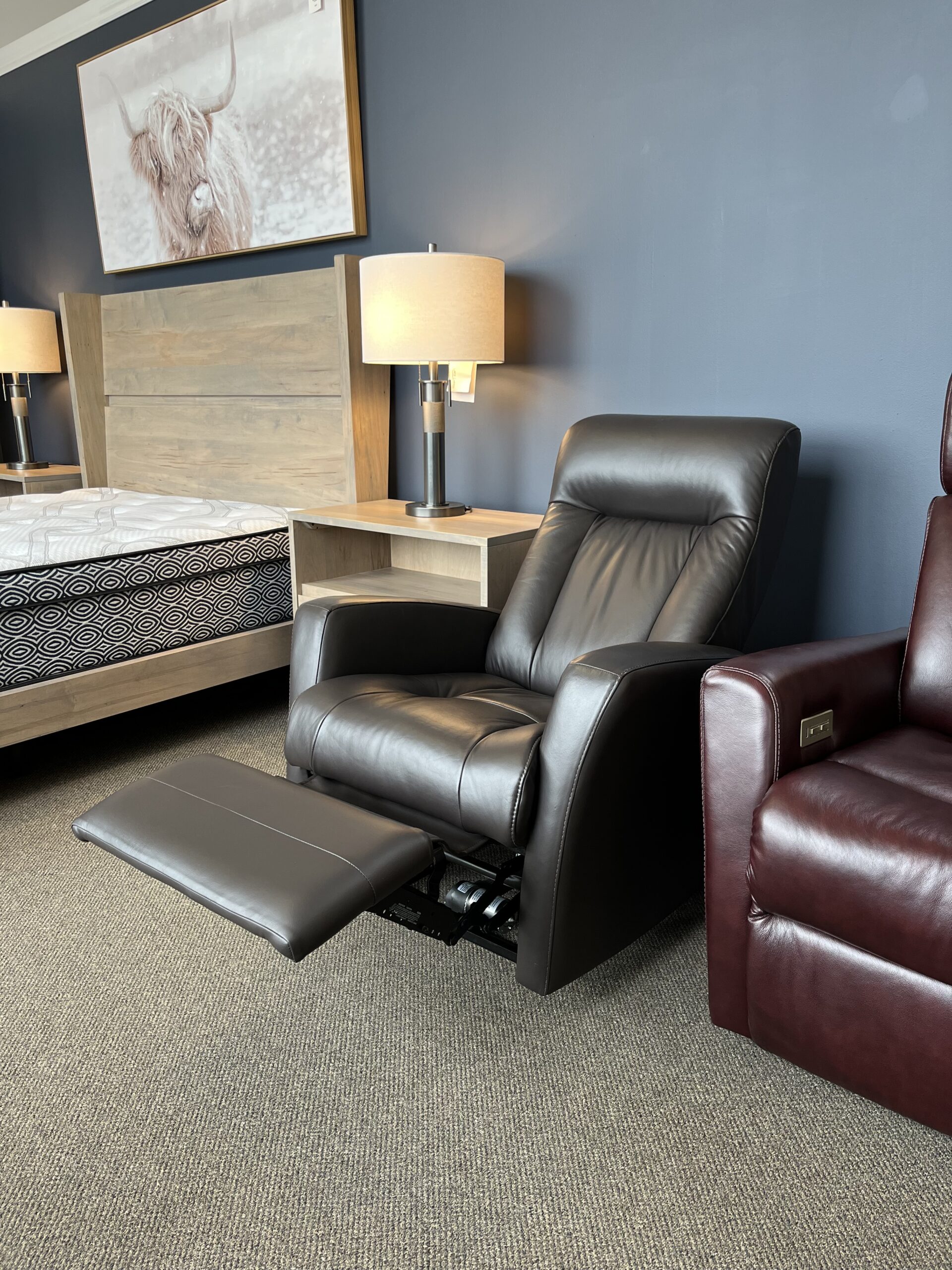 Banff Wallhugger Power Recliner Chair by Palliser - Image 2
