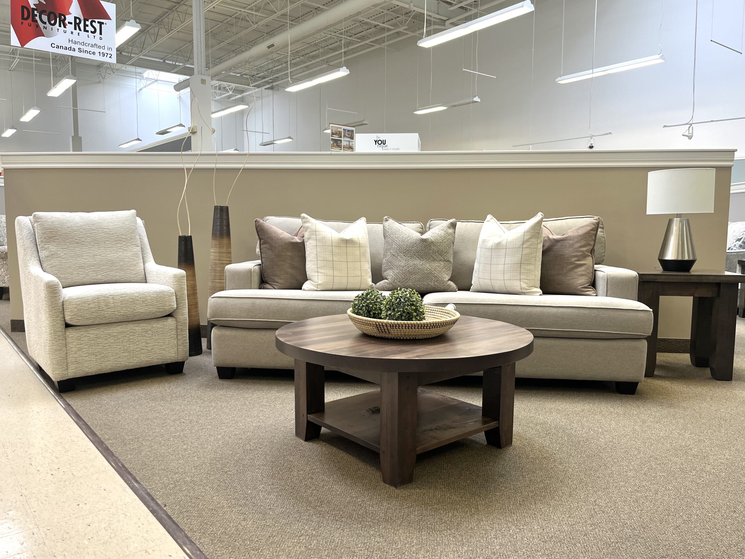 2052 Sofa by Decor-Rest - Image 3