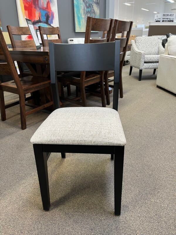 42" Round Dining Set by Handstone & Wroxeter - Image 2