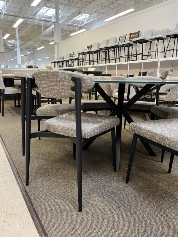 Asterisk Round Dining Table by Amisco - Image 3