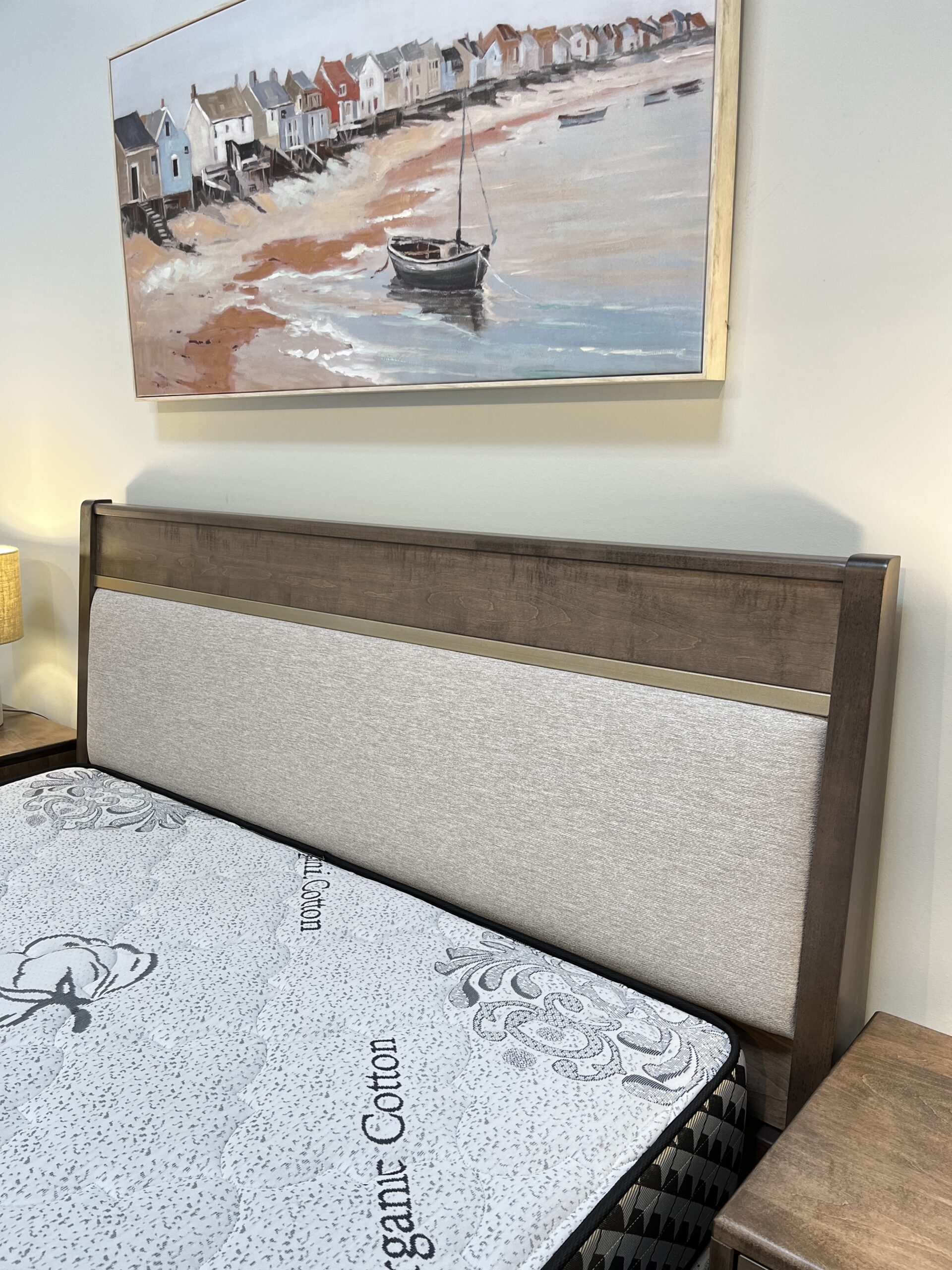 Queen Laguna Platform Bedroom Set by Handstone - Image 3